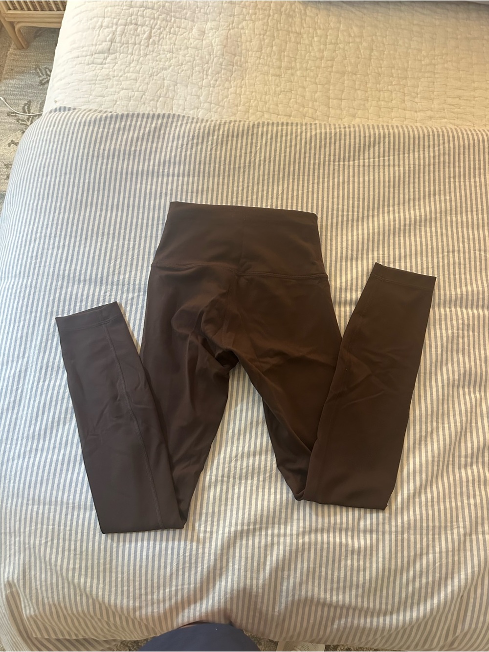 Lululemon wunder train high rise tight 25" - Picture 4 of 6